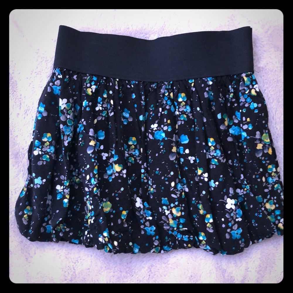 Spring Street floral skirt s/m